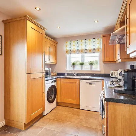 Host & - Stratton Close Saltburn-by-the-Sea