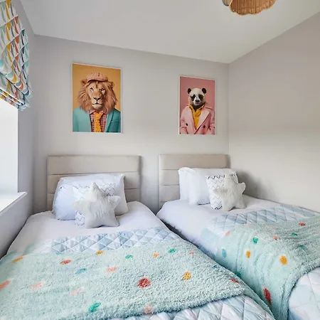 Host & - Stratton Close Tatil Evi *
